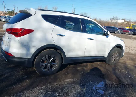 2016 Hyundai Santa Fe Sport 2.4L z USA, uszkodzony, nr VIN 5XYZUDLB4GG343740